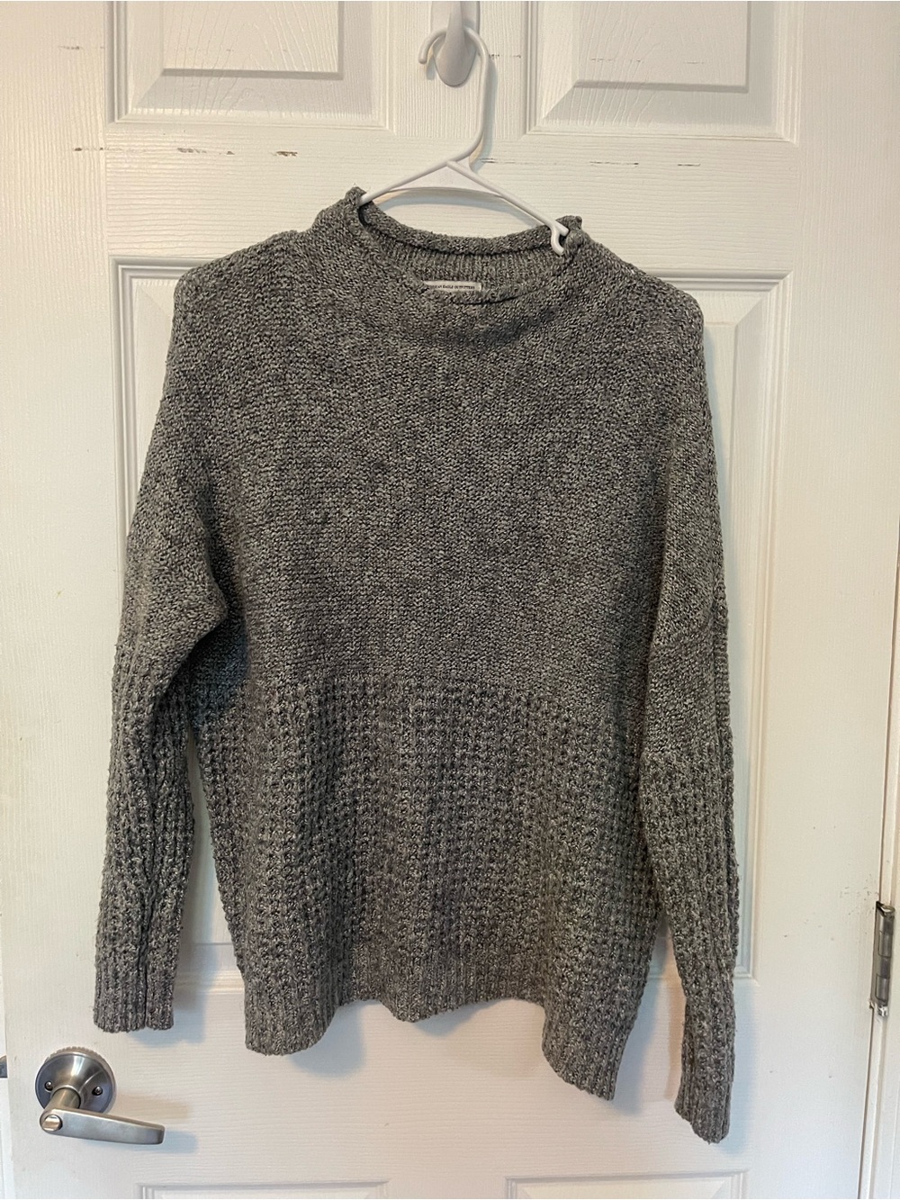 American Eagle Outfitters Gray Textured Crewneck Sweater